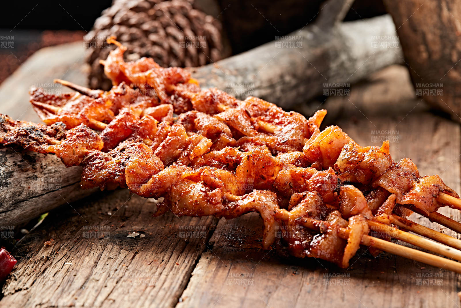 美味串烤鸡皮图片
