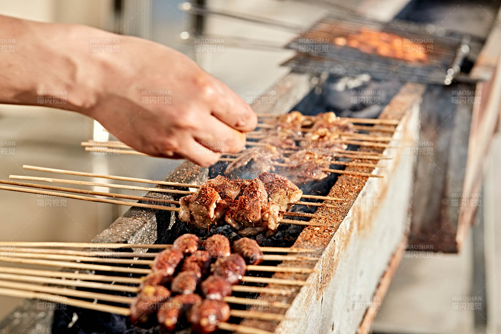 在户外烧烤美味食材图片