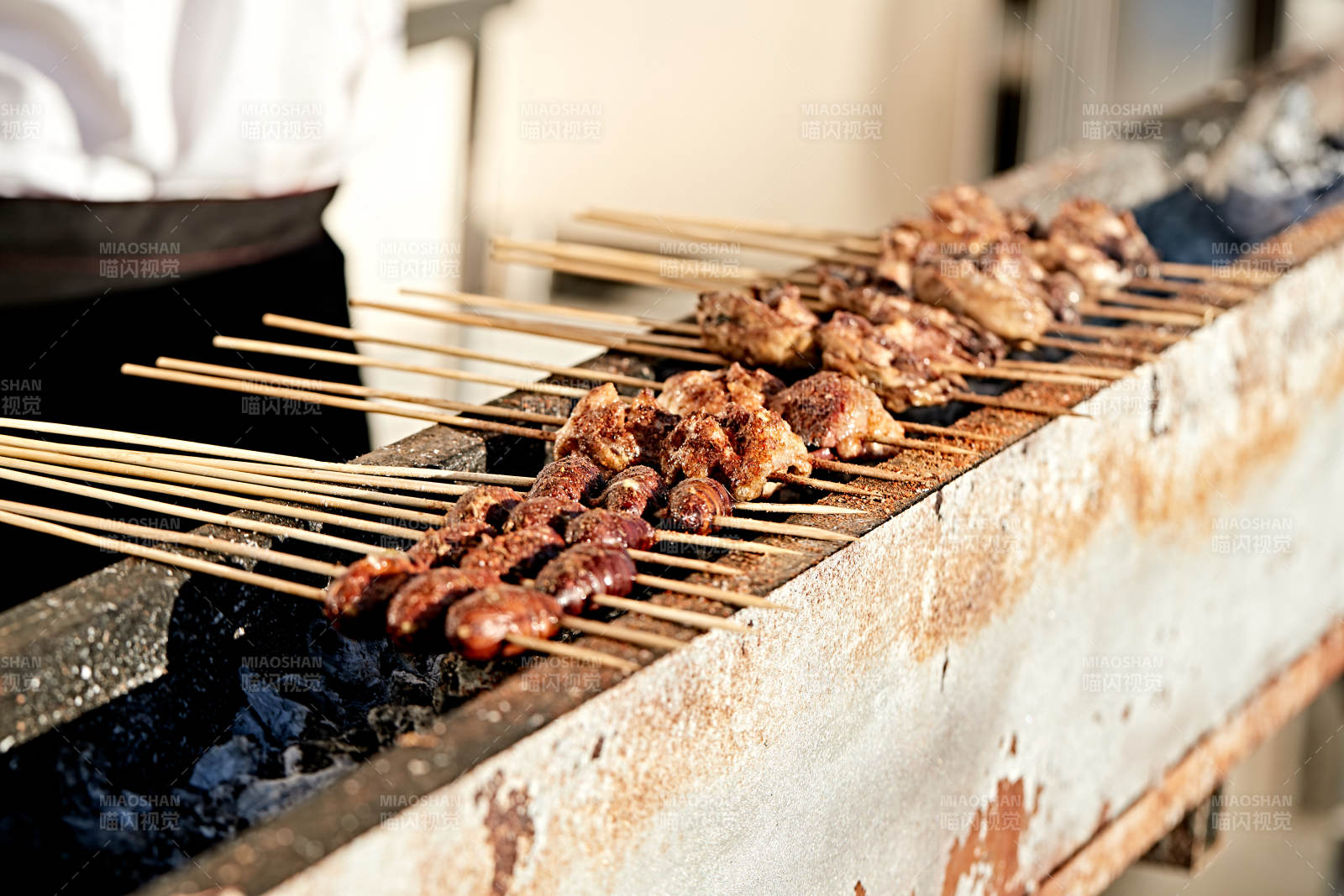 在户外烧烤美味食材图片