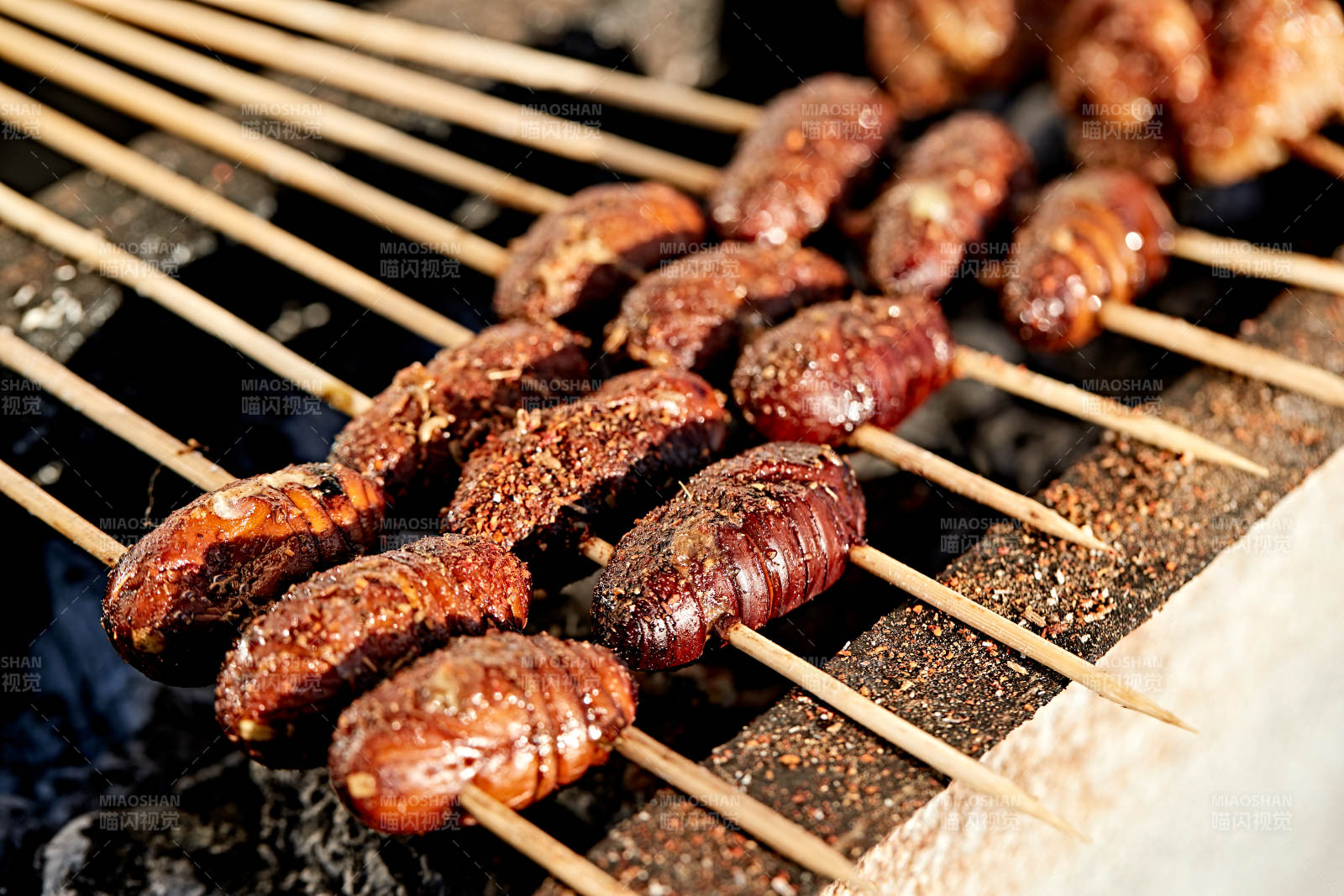 在户外烧烤美味食材图片