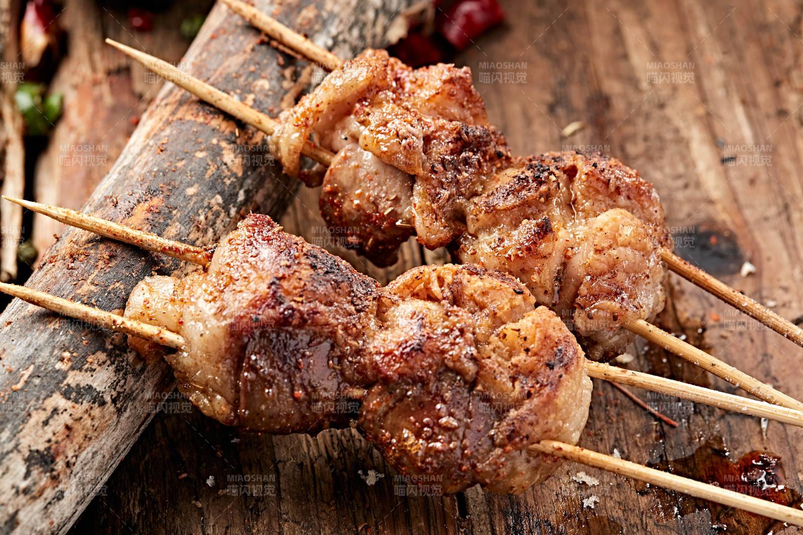 炭火烤羊腰图片