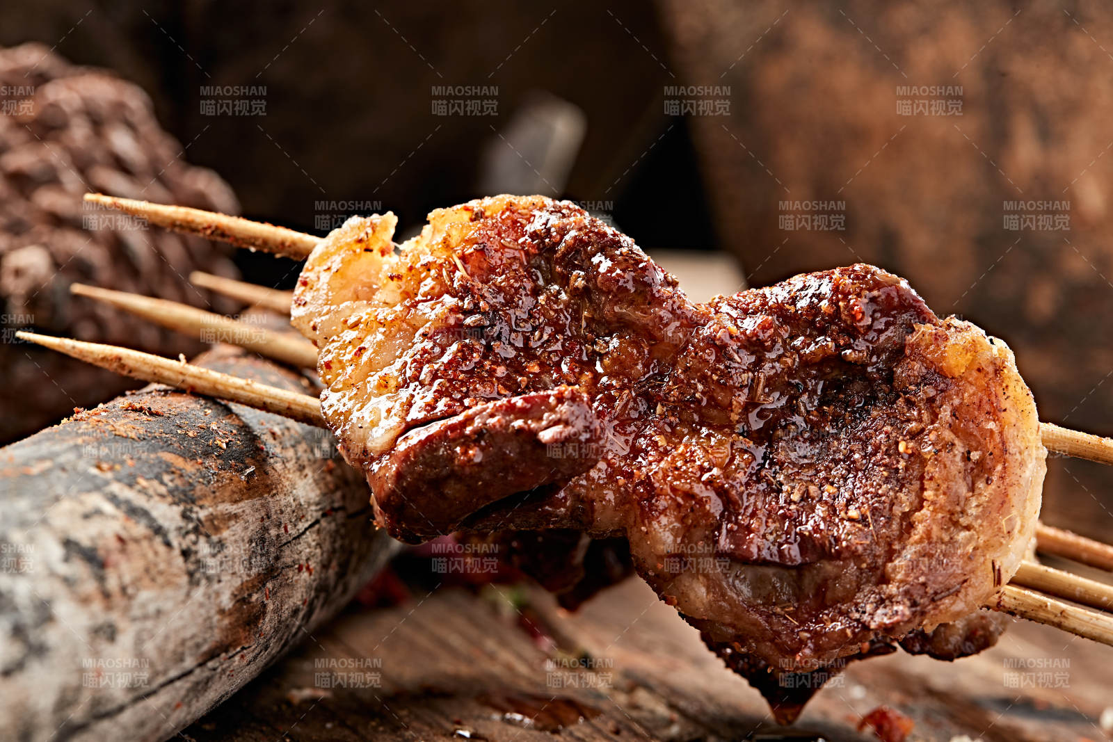 炭火烤羊腰图片