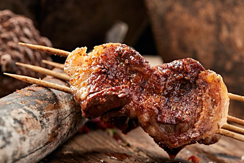 炭火烤羊腰图片