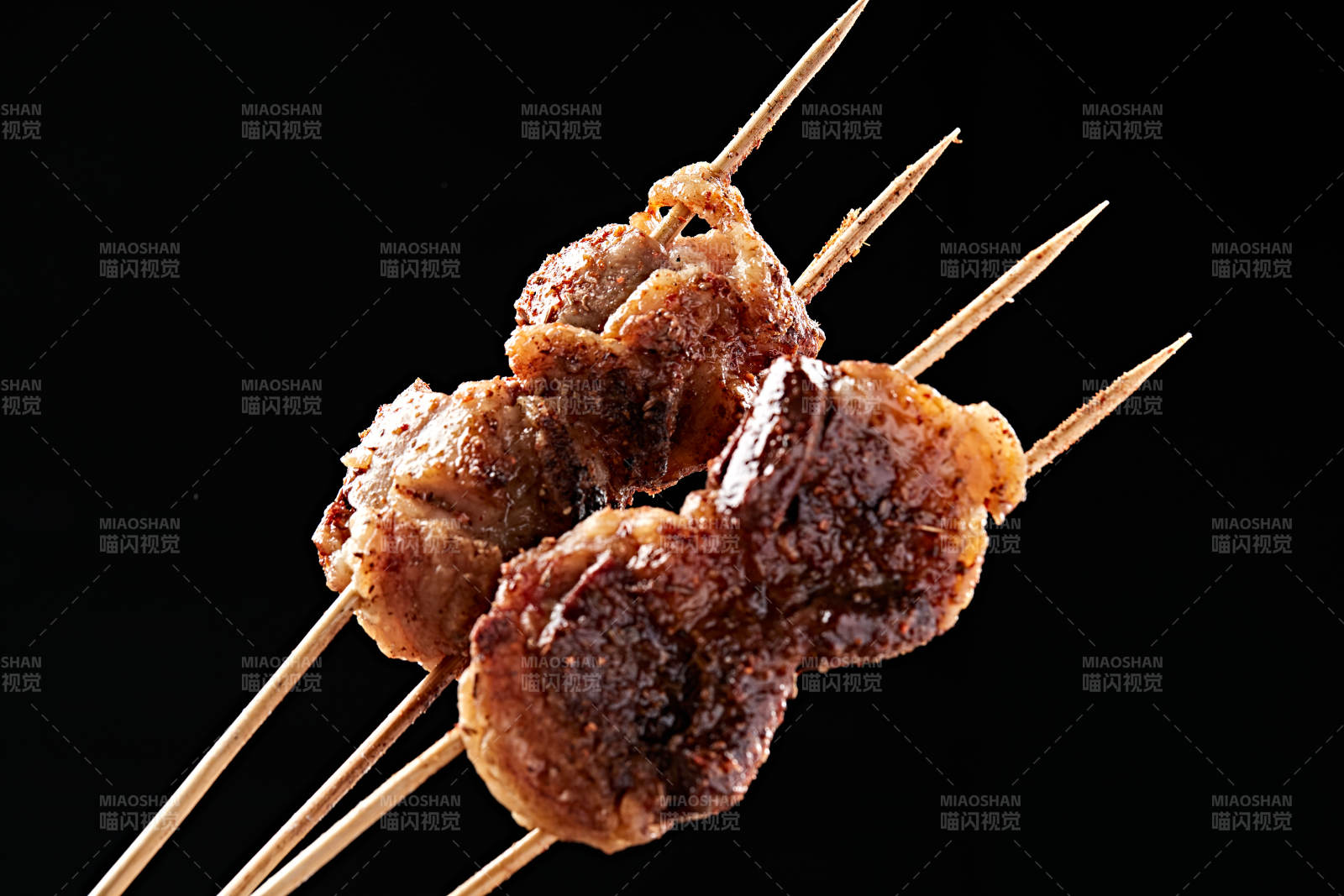 炭火烤羊腰图片