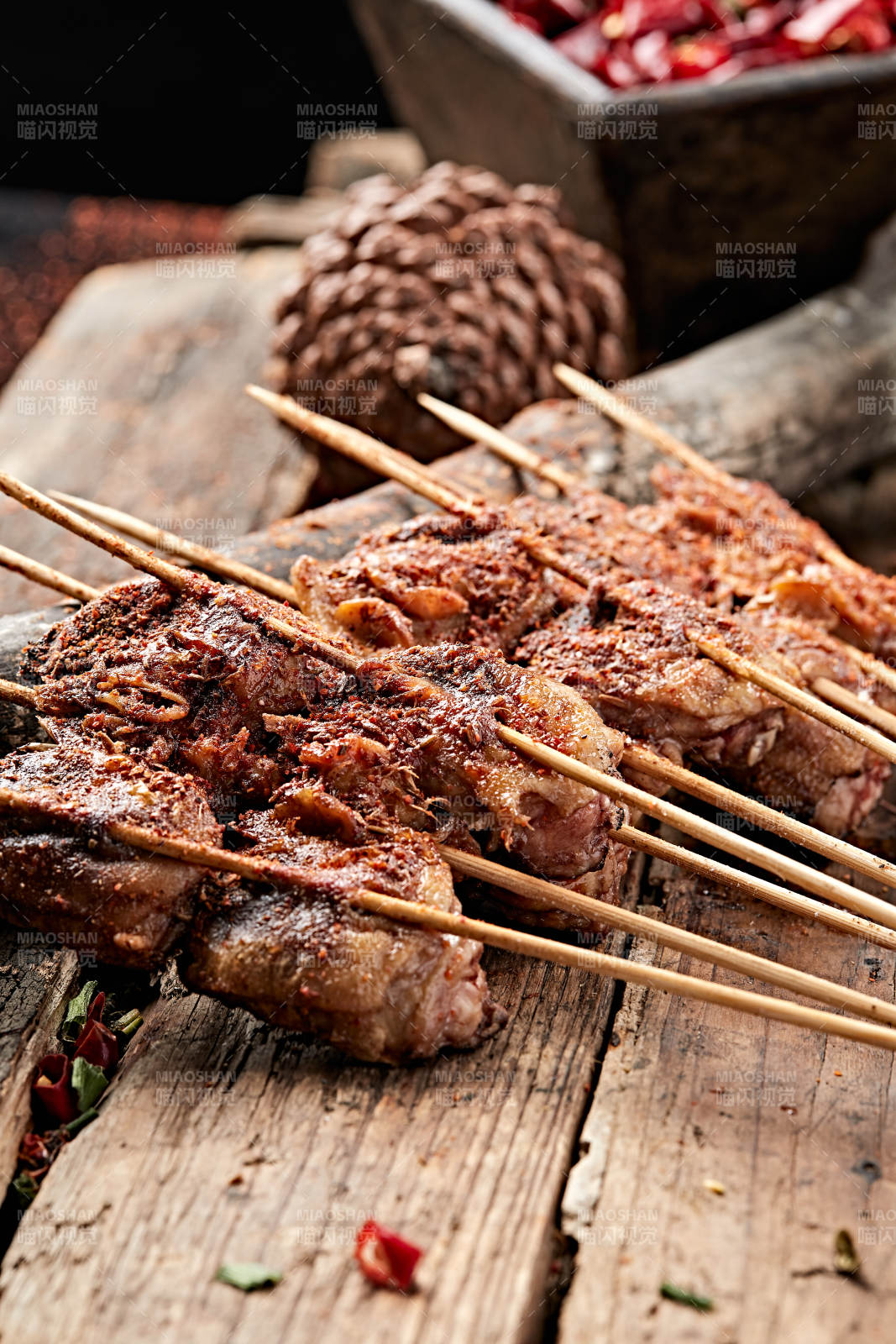 美味炭烤鸡头图片