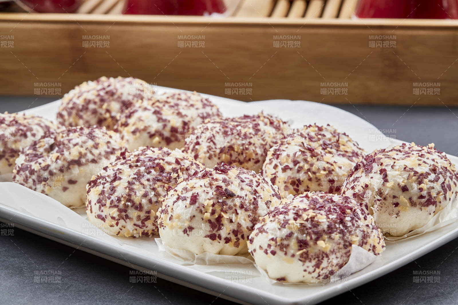 早茶茶点港式茶餐流沙金麦爆图片