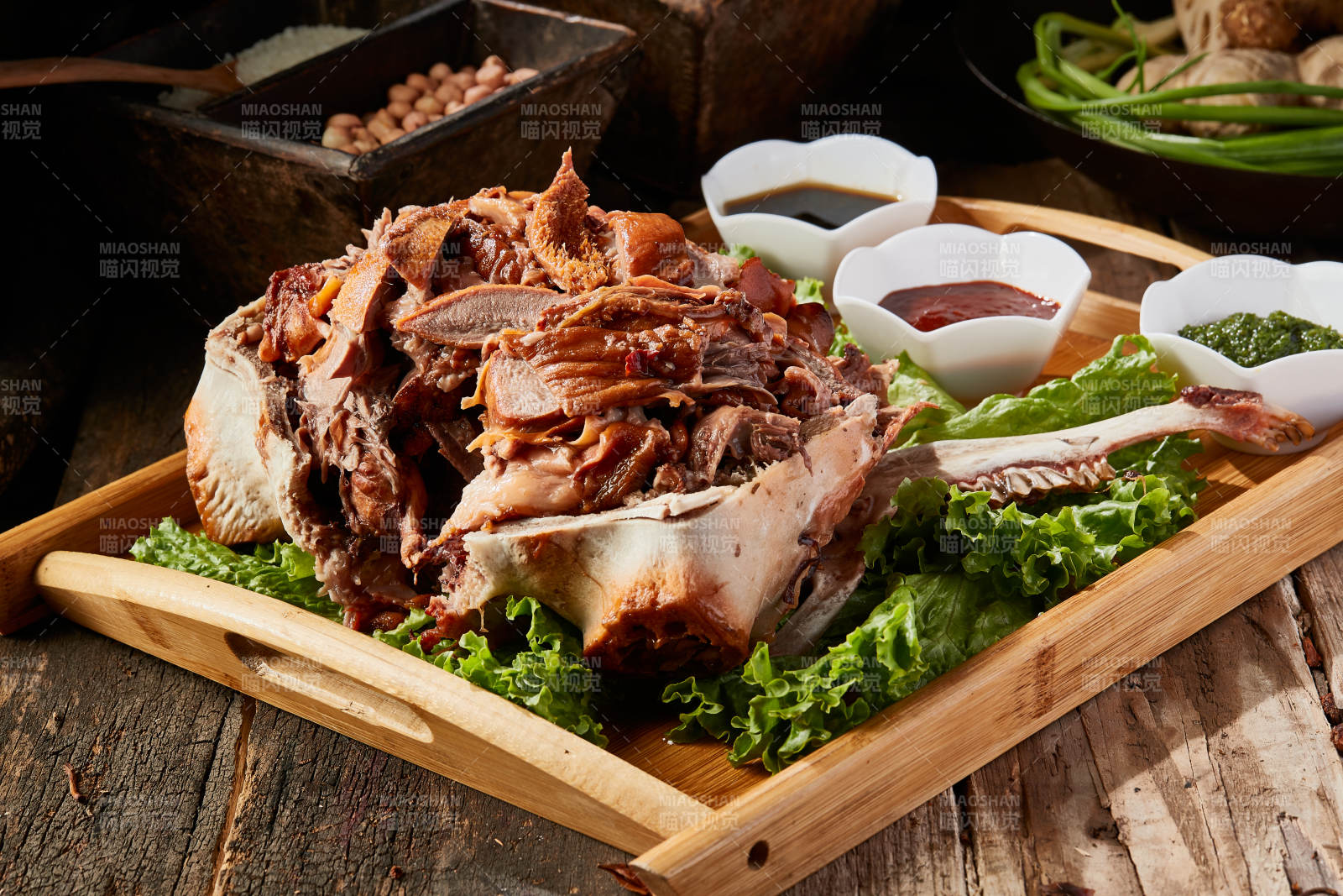 蒜香煮羊头图片