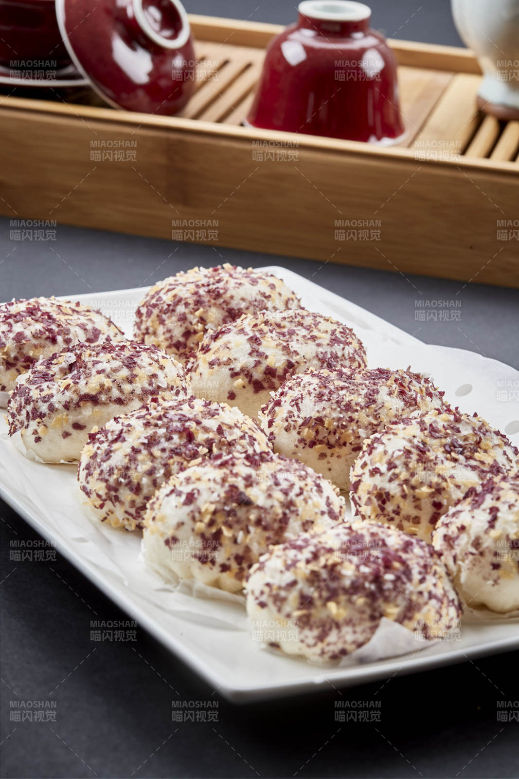 早茶茶点港式茶餐流沙金麦爆图片