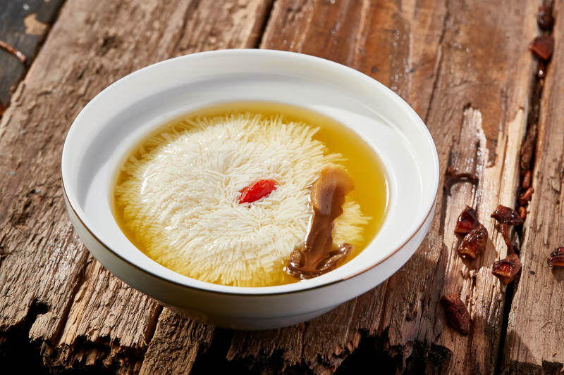 一品上汤炖文菊豆腐配山珍菌图片