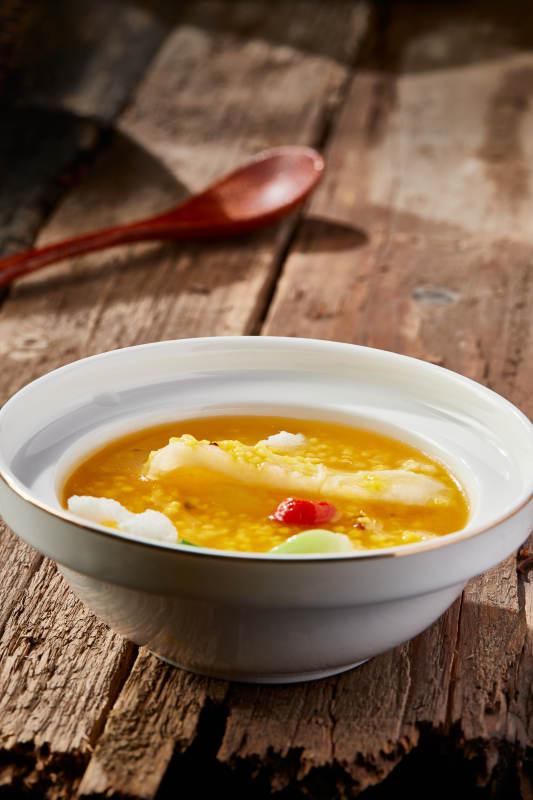 薏米枸杞炖花胶图片