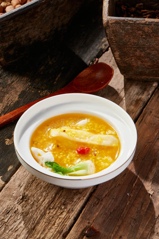 薏米枸杞炖花胶图片