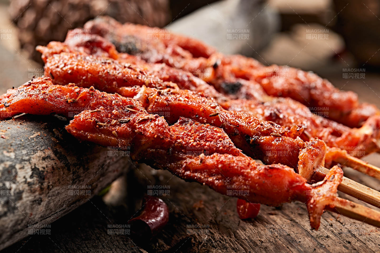 炭烤骨肉相连图片