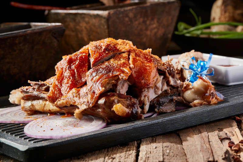 蒙古烤羊腿图片