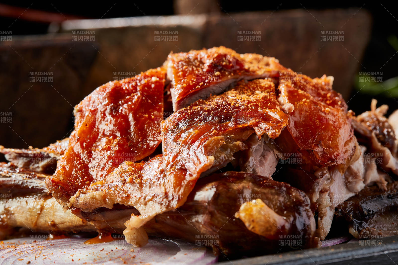 蒙古烤羊腿图片