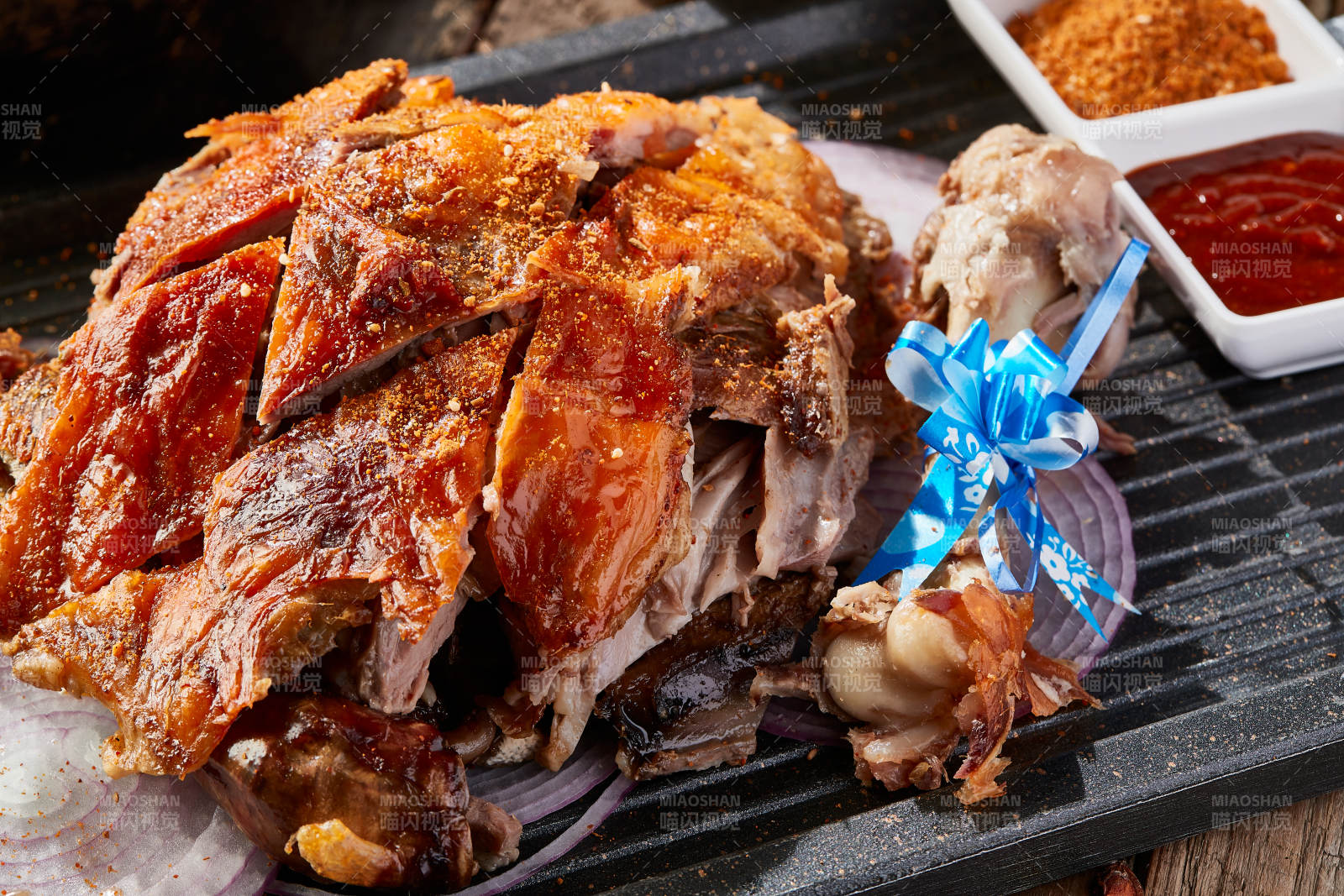 蒙古烤羊腿图片