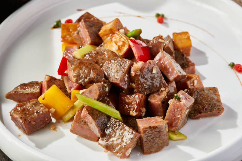 黑胡椒杏鲍菇牛仔粒图片