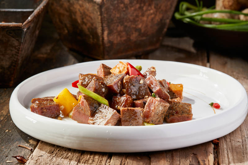 黑胡椒杏鲍菇牛仔粒图片