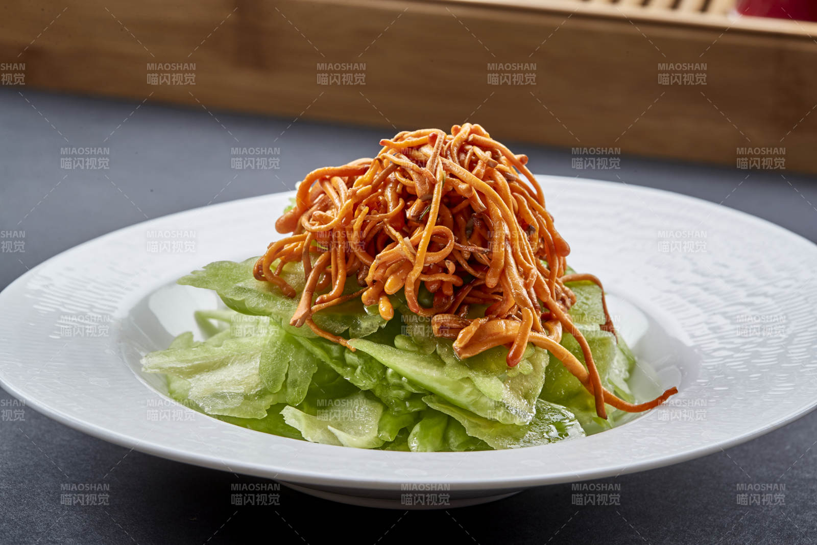 营养凉菜凉拌苦瓜配虫草花图片