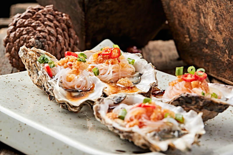 炭烤蒜蓉粉丝生蚝图片