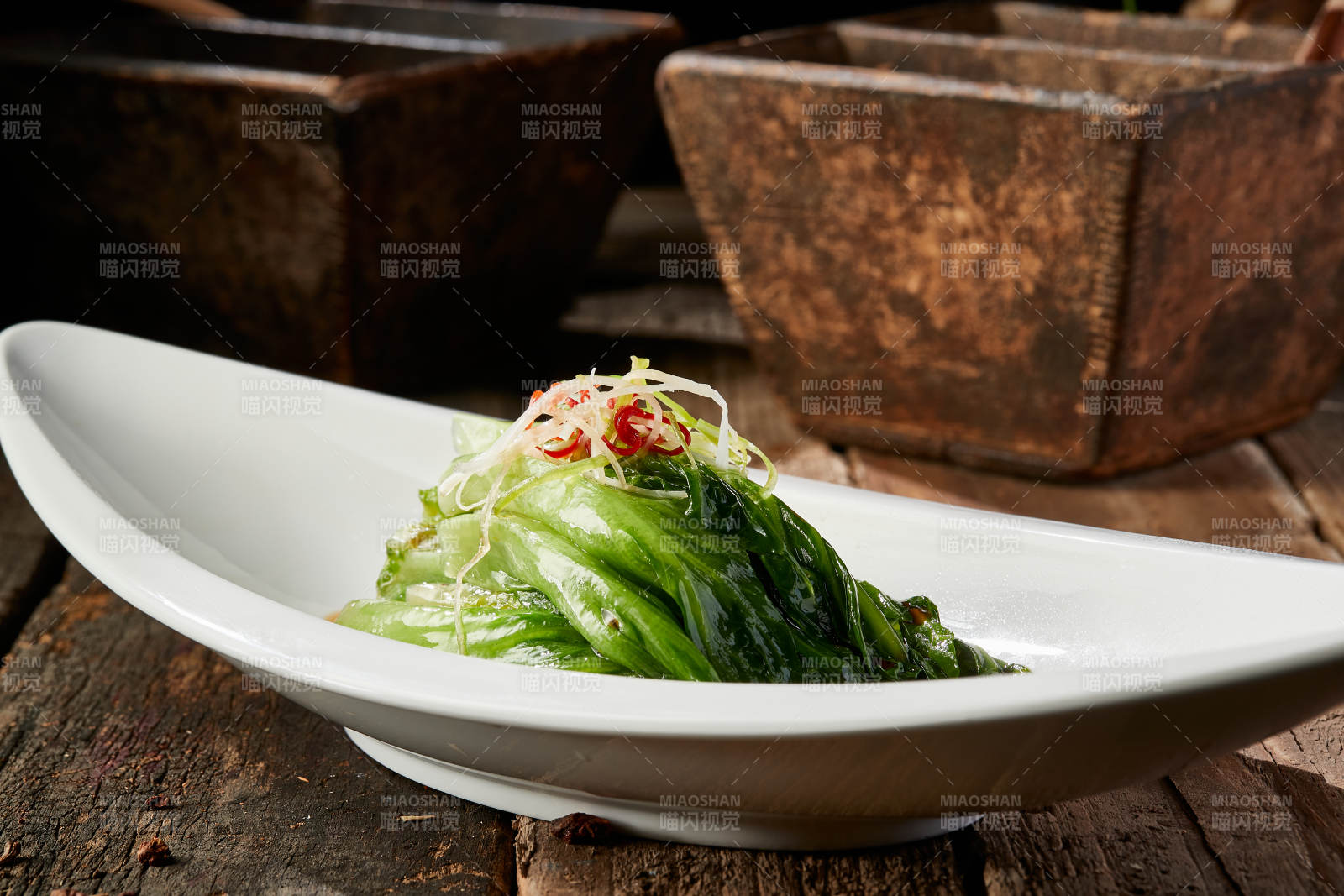 浇汁油麦菜图片