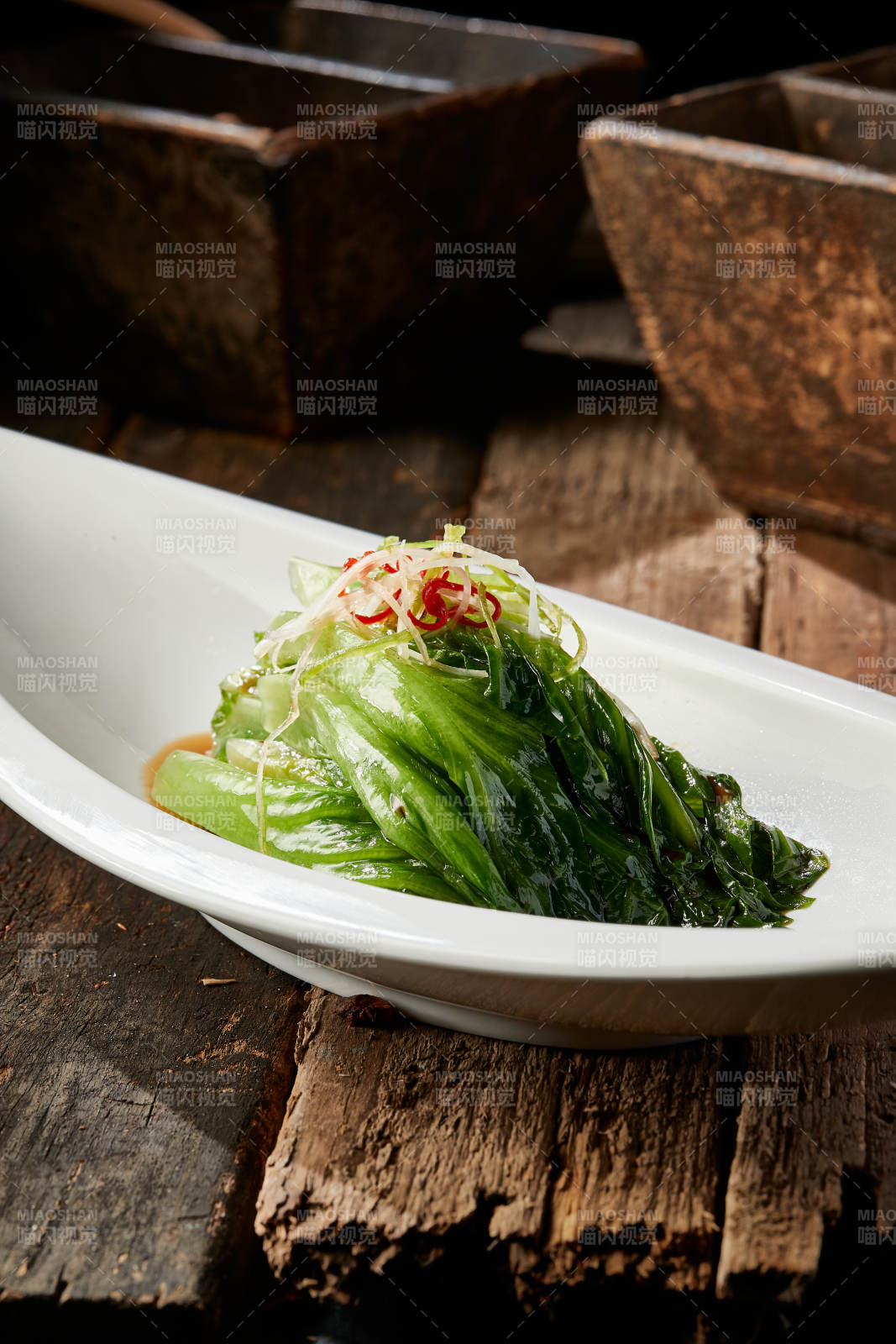 浇汁油麦菜图片