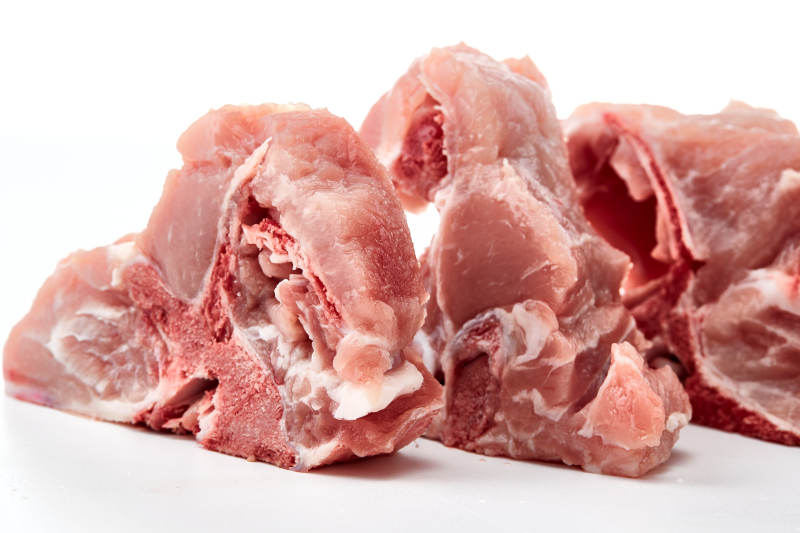 检疫合格的屠宰生鲜猪肉图片