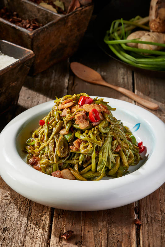 鲜黄花菜炒五花肉图片