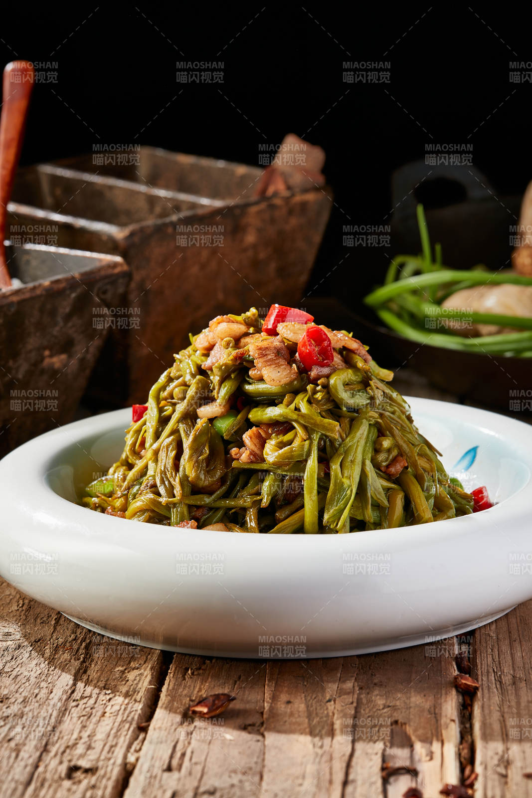 鲜黄花菜炒五花肉图片