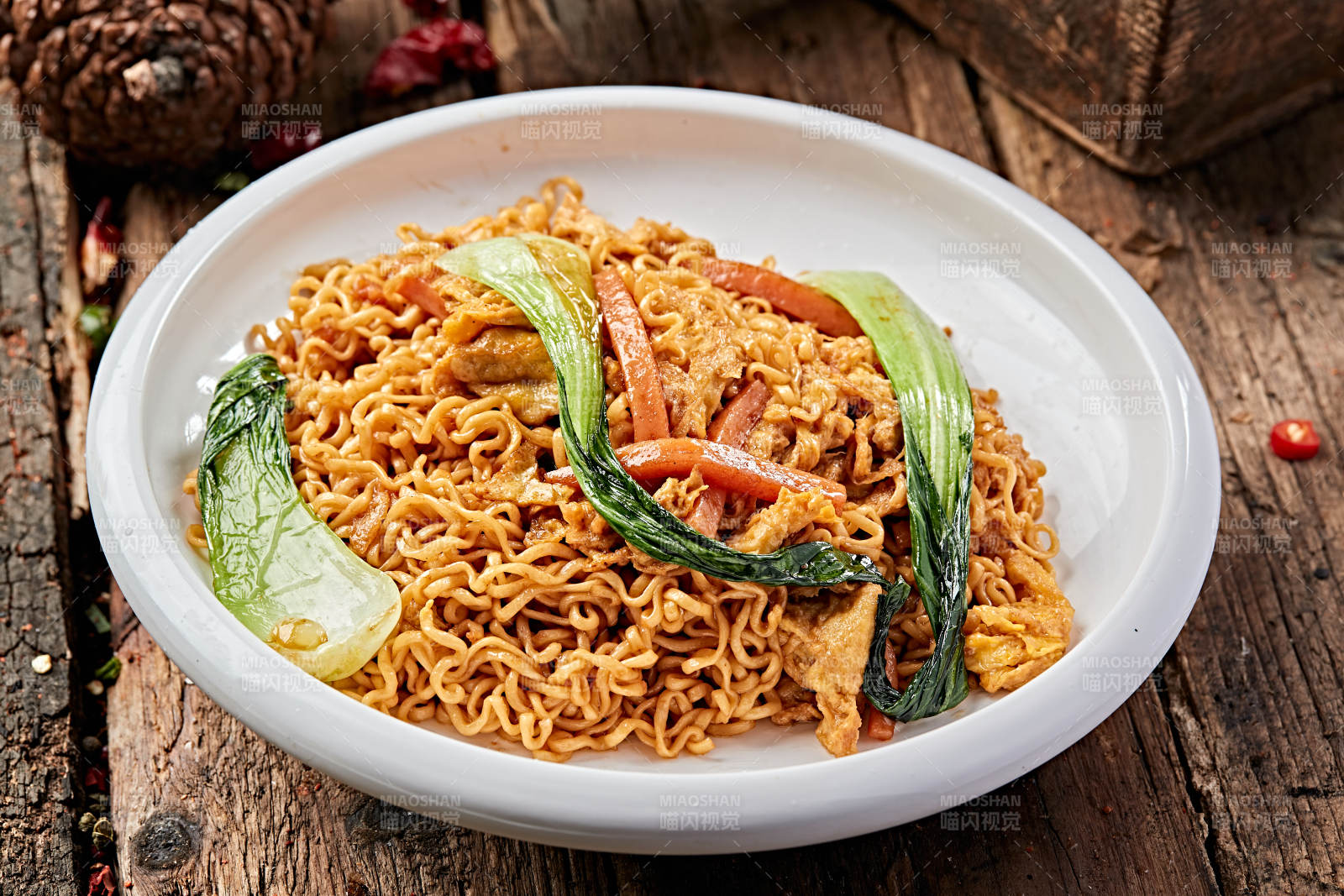 火腿酱炒方便面图片