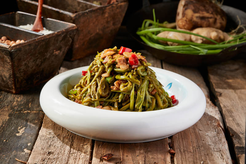 鲜黄花菜炒五花肉图片