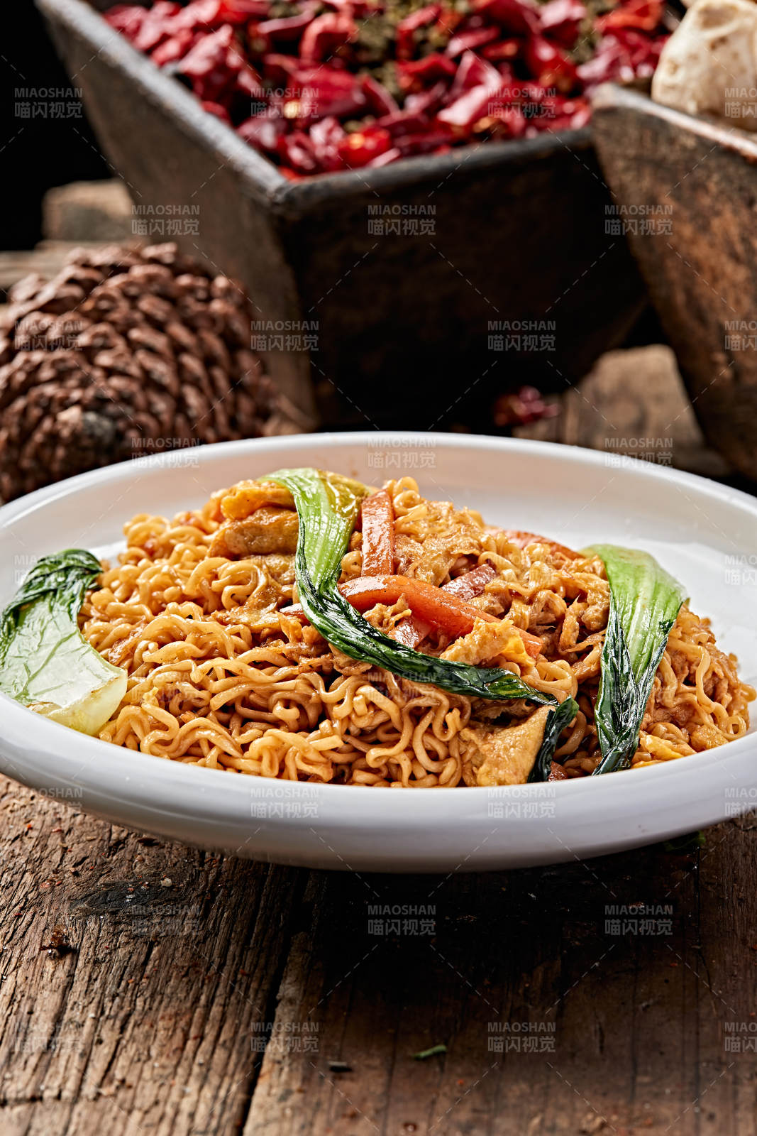 火腿酱炒方便面图片