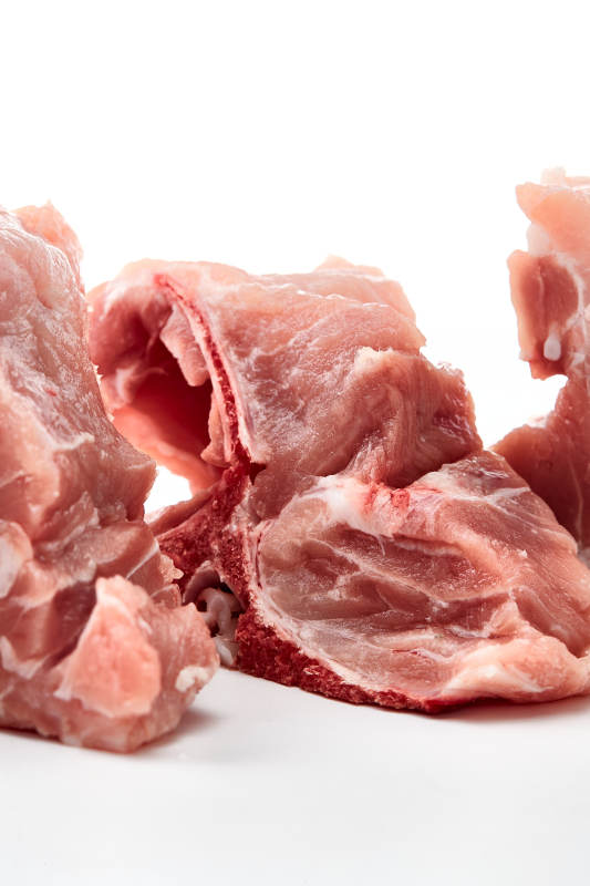 检疫合格的屠宰生鲜猪肉图片