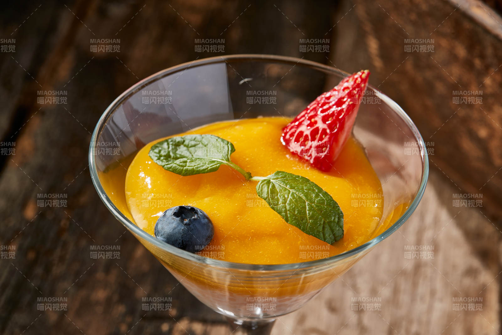 港式茶餐杨枝甘露图片