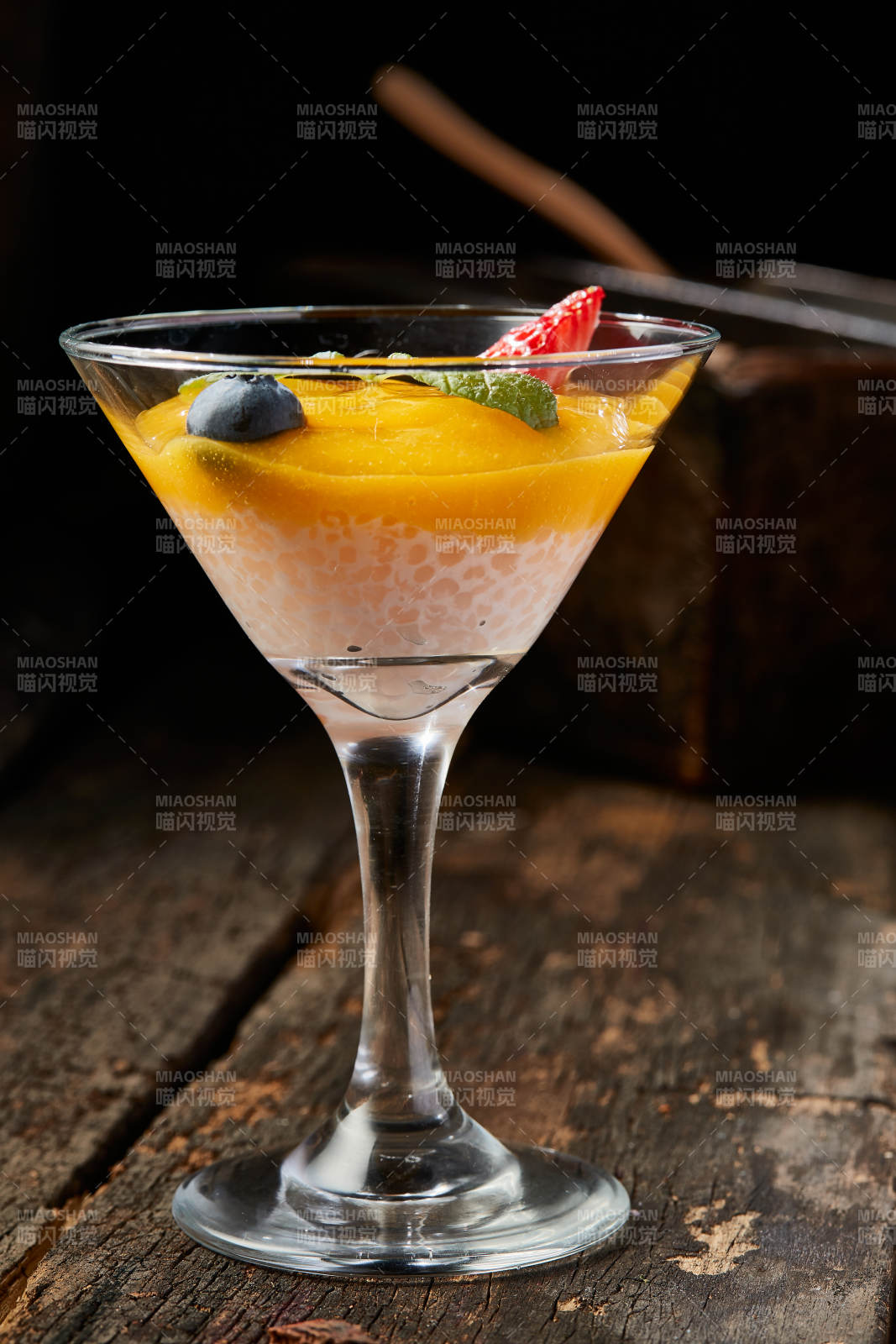 港式茶餐杨枝甘露图片