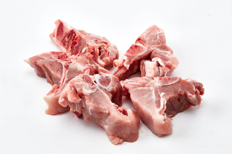 检疫合格的屠宰生鲜猪肉图片