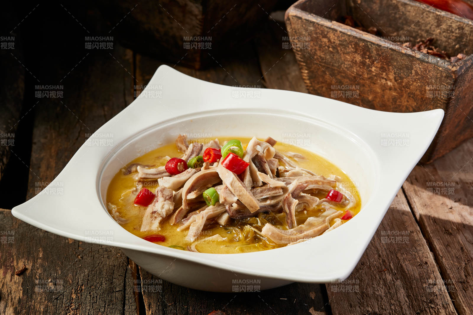 香辣酸汤猪肚丝汤图片