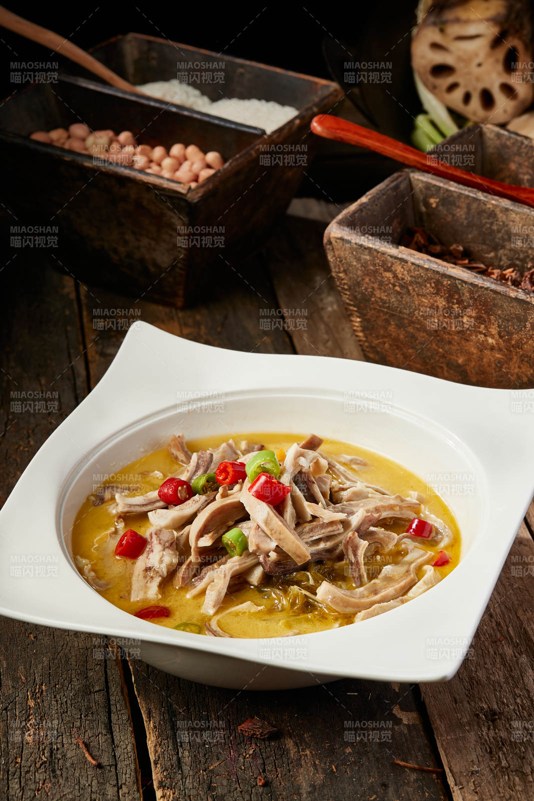 香辣酸汤猪肚丝汤图片