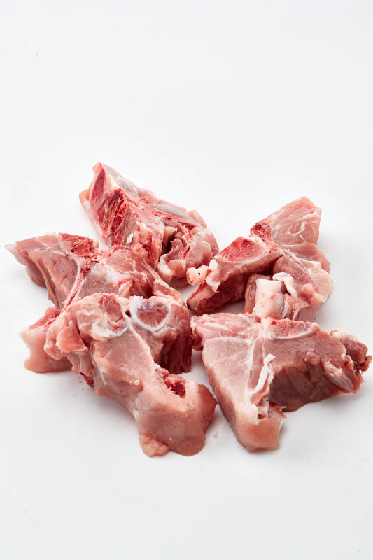 检疫合格的屠宰生鲜猪肉图片