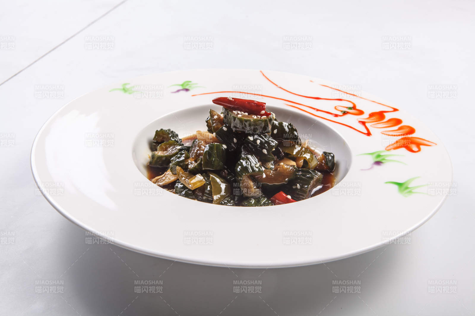 美味酸辣腌黄瓜麻油酱黄瓜图片