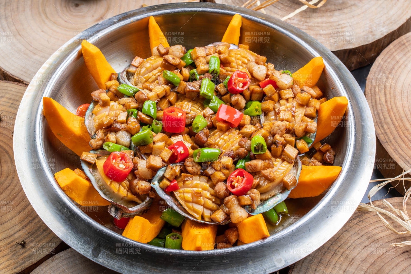 金瓜锅仔炖鲍鱼图片