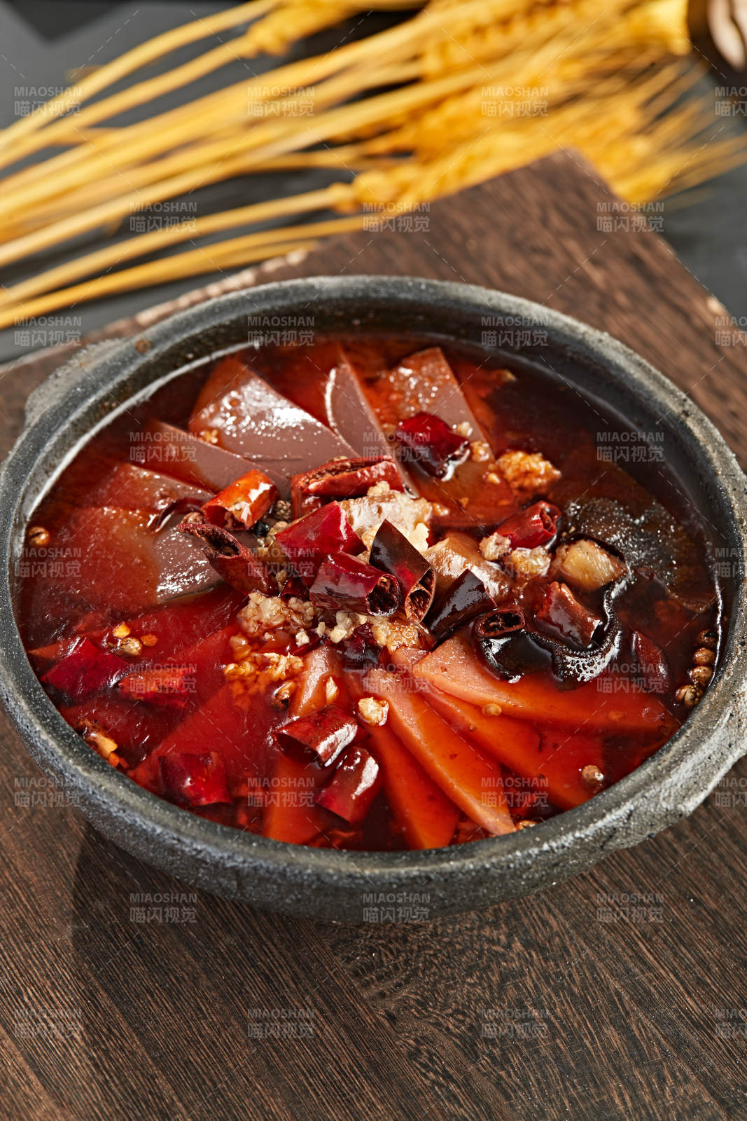 砂锅川味毛血旺图片