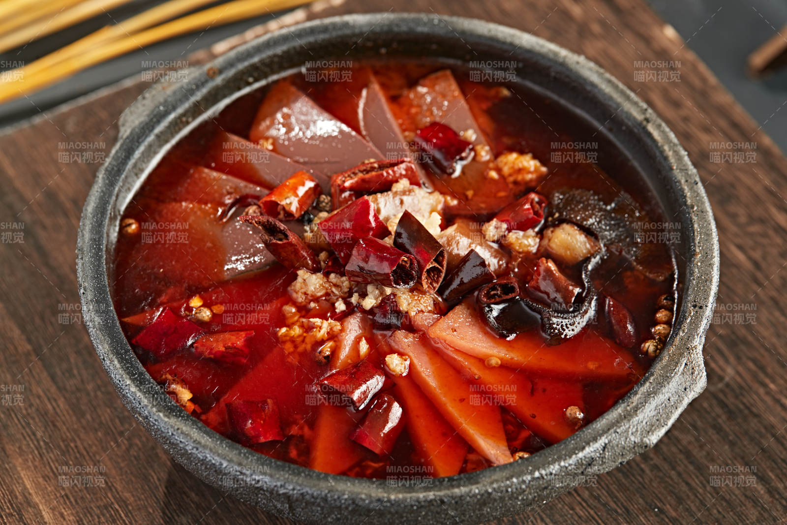 砂锅川味毛血旺图片