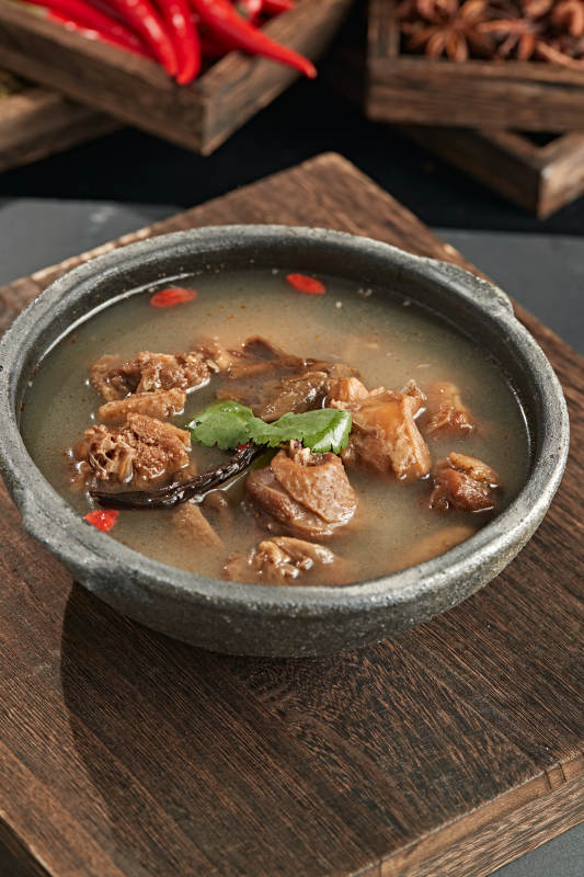 砂锅鸡块炖榛蘑图片