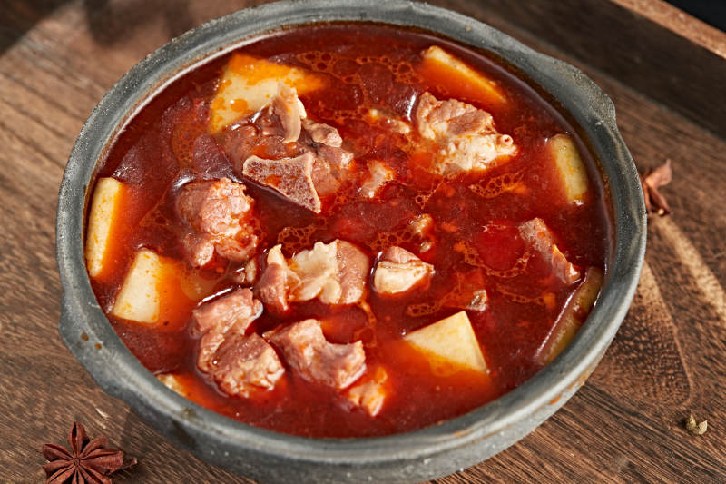 砂锅香辣羊排炖萝卜图片