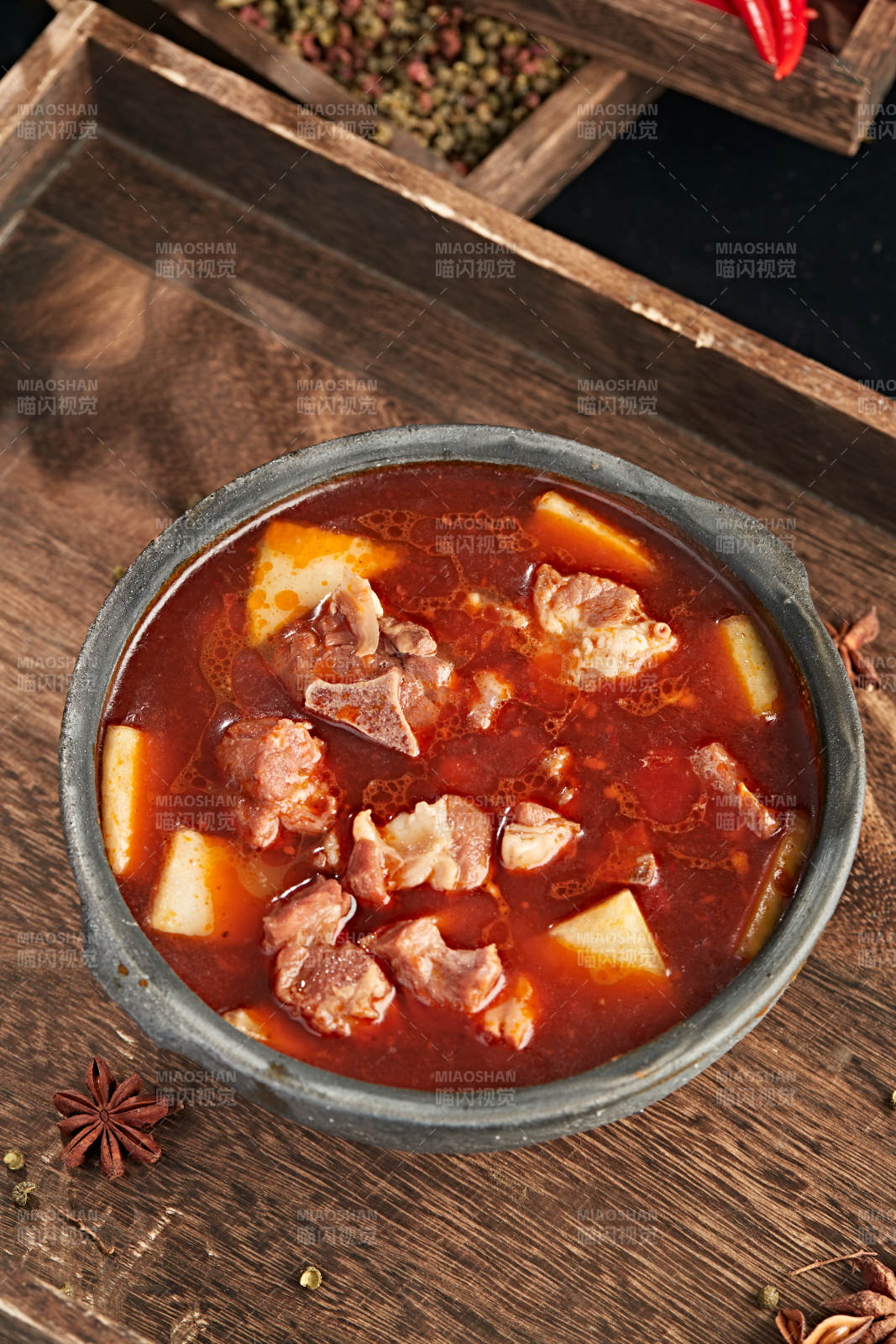 砂锅香辣羊排炖萝卜图片
