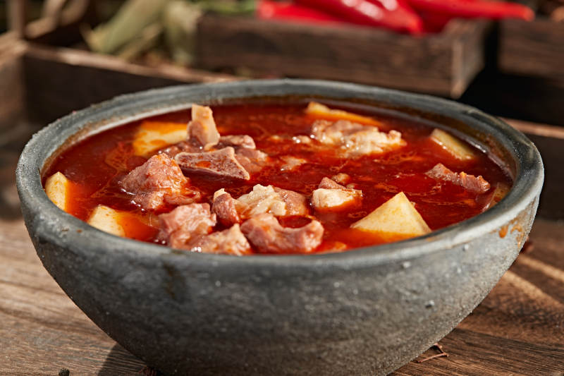 砂锅香辣羊排炖萝卜图片