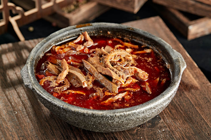 砂锅红汤羊杂图片