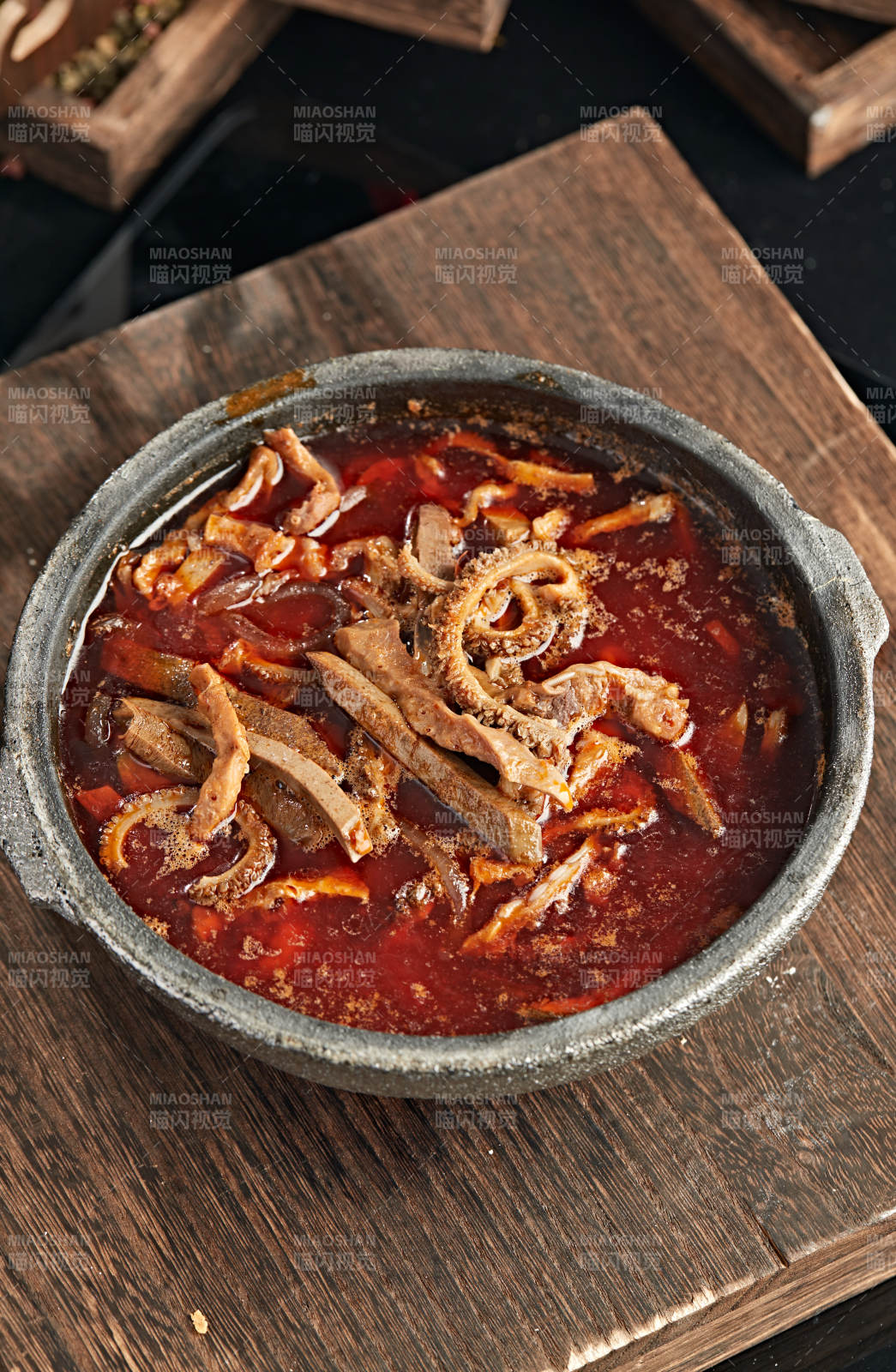 砂锅红汤羊杂图片