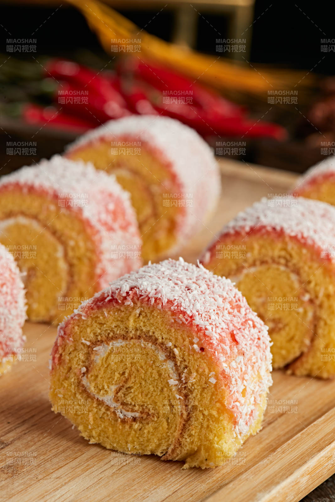 夹心奶油蛋糕卷图片