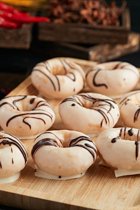 美味甜甜圈图片